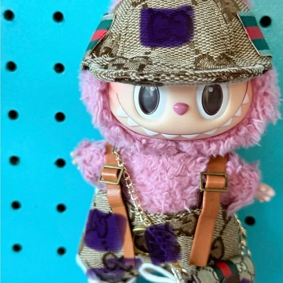 5 pc outfit for 15/17 cm Labubu doll. Overalls, hat, purse, shoes. Doll not inc - Picture 1 of 5